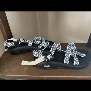 Never worn womens Chaco’s size 9